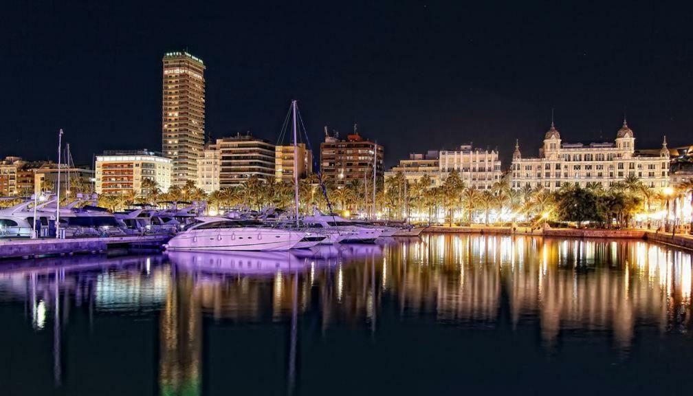 Precioso Piso Frente Al Mar Con Enorme Terraza El Campello Exterior foto
